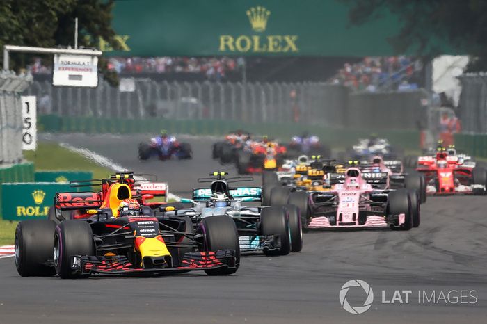 Max Verstappen, Red Bull Racing RB13 leads at the start of the race
