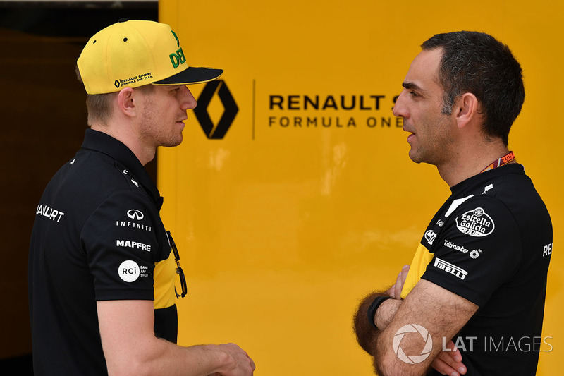 Nico Hulkenberg, Renault Sport F1 Team et Cyril Abiteboul, directeur général Renault Sport F1