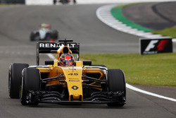 Эстебан Окон, тест-пилот, Renault Sport F1 Team R16