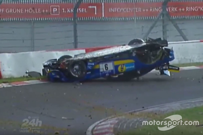 Schreenshot Crash Nico Bastian, AMG Team Black Falcon, Mercedes AMG-GT 3