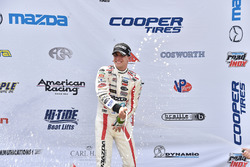 Ganador de la carrera Santiago Urrutia, Schmidt Peterson Motorsports