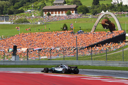 Lewis Hamilton, Mercedes-AMG F1 W09