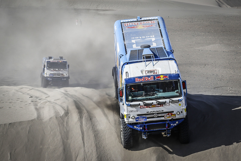 #502 Team Kamaz Master: Dmitry Sotnikov, Ruslan Akhmadeev, Ilnur Mustafin