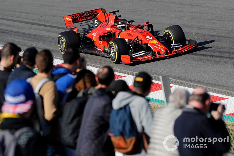 Sebastian Vettel, Ferrari SF90 and fans