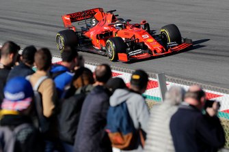 Sebastian Vettel, Ferrari SF90 and fans