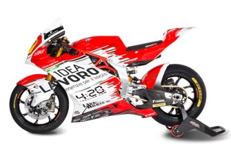 Gros plan sur la moto de Dominique Aegerter, MV Agusta F2