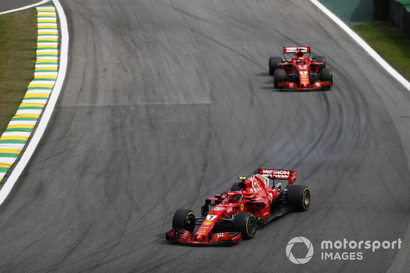 Kimi Raikkonen, Ferrari SF71H, Sebastian Vettel, Ferrari SF71H.