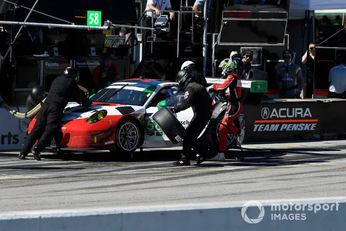 #58 Wright Motorsports Porsche 911 GT3 R, GTD: Patrick Long, Christina Nielsen, Robert Renauer