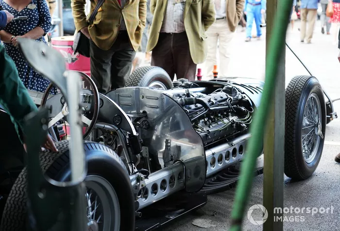 BRM P15 V16