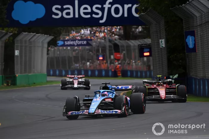 Fernando Alonso, Alpine A522, Carlos Sainz Jr., Ferrari F1-75, Valtteri Bottas, Alfa Romeo C42
