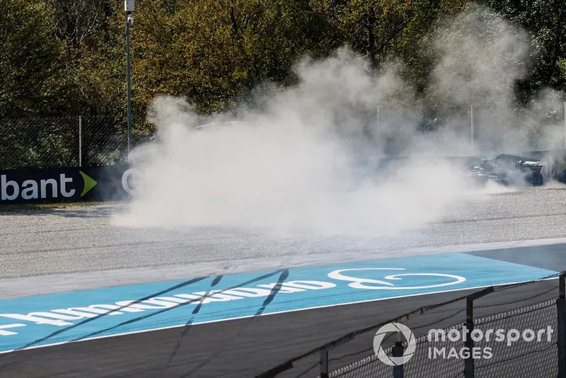 Andrea Kimi Antonelli, Mercedes F1 W15, chute en FP1