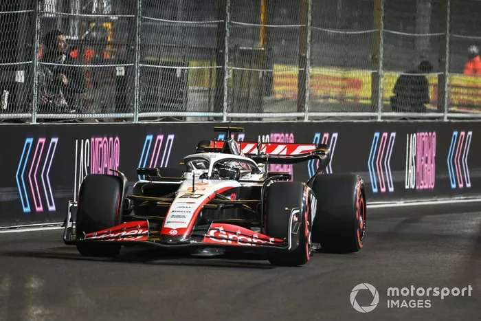 Kevin Magnussen, Haas VF-23