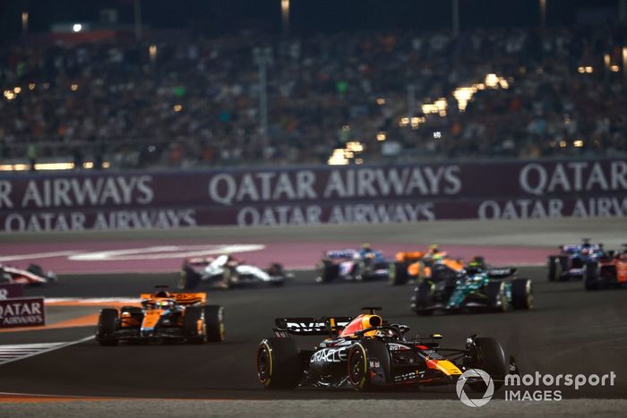 Max Verstappen, Red Bull Racing RB19, Oscar Piastri, McLaren MCL60, Fernando Alonso, Aston Martin AMR23