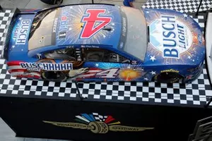 Race Winner Kevin Harvick, Stewart-Haas Racing, Ford Mustang