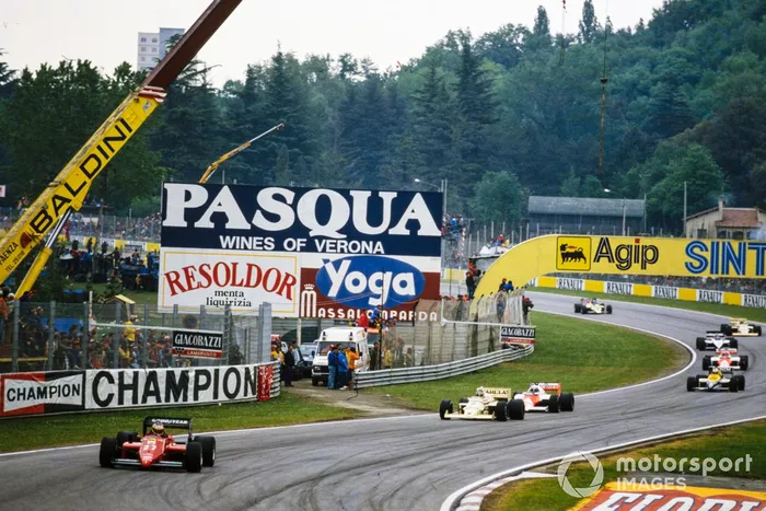 Michele Alboreto, Ferrari156/85, por delante de Thierry Boutsen, Arrows A8 BMW, y Alain Prost, MP4-2B TAG