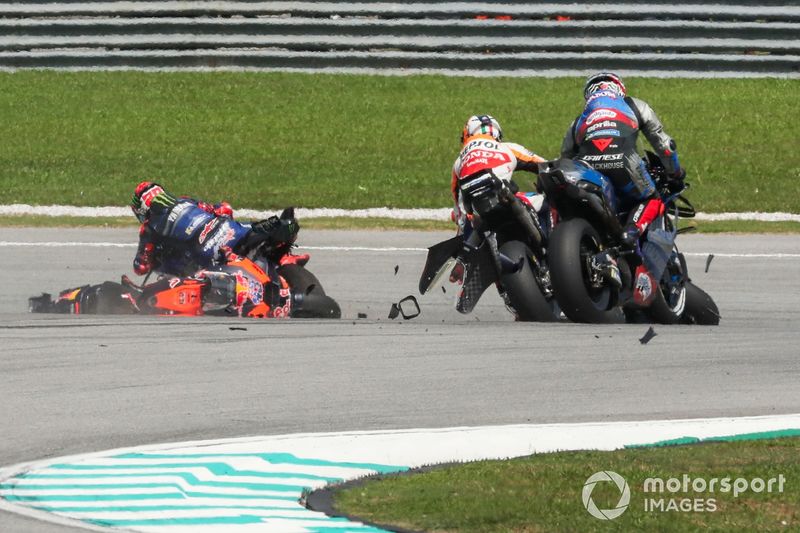 Jack Miller, Red Bull KTM Factory Racing, Fabio Quartararo, Yamaha Factory Racing, Brad Binder, Red Bull KTM Factory Racing Crash