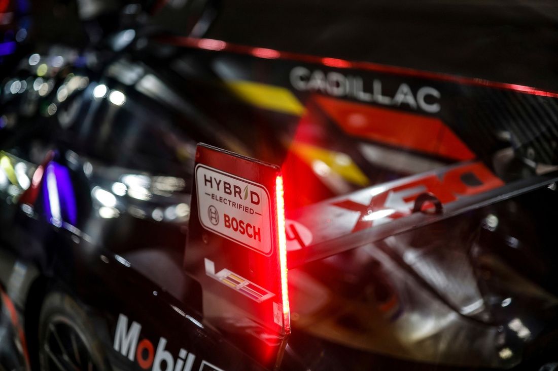 #10 Cadillac Wayne Taylor Racing Cadillac V- Series.R: Ricky Taylor, Filipe Albuquerque, Will Stevens, Brendon Hartley