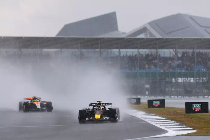 Lando Norris, McLaren, Max Verstappen, Red Bull Racing