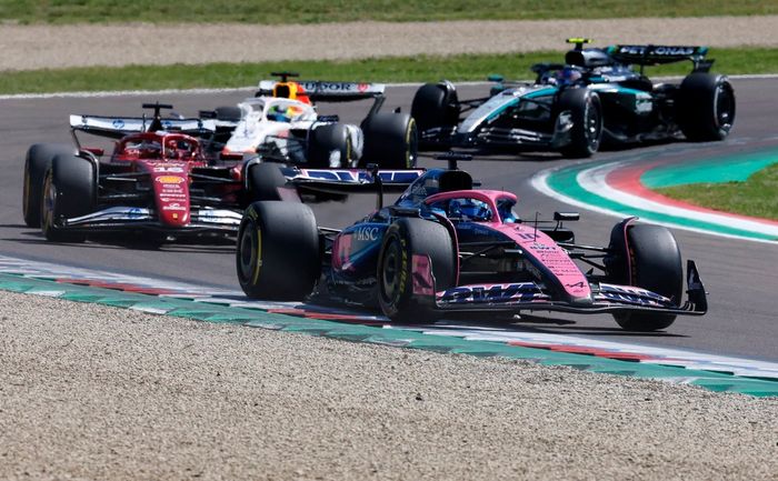 Charles Leclerc, Ferrari, Pierre Gasly, Alpine