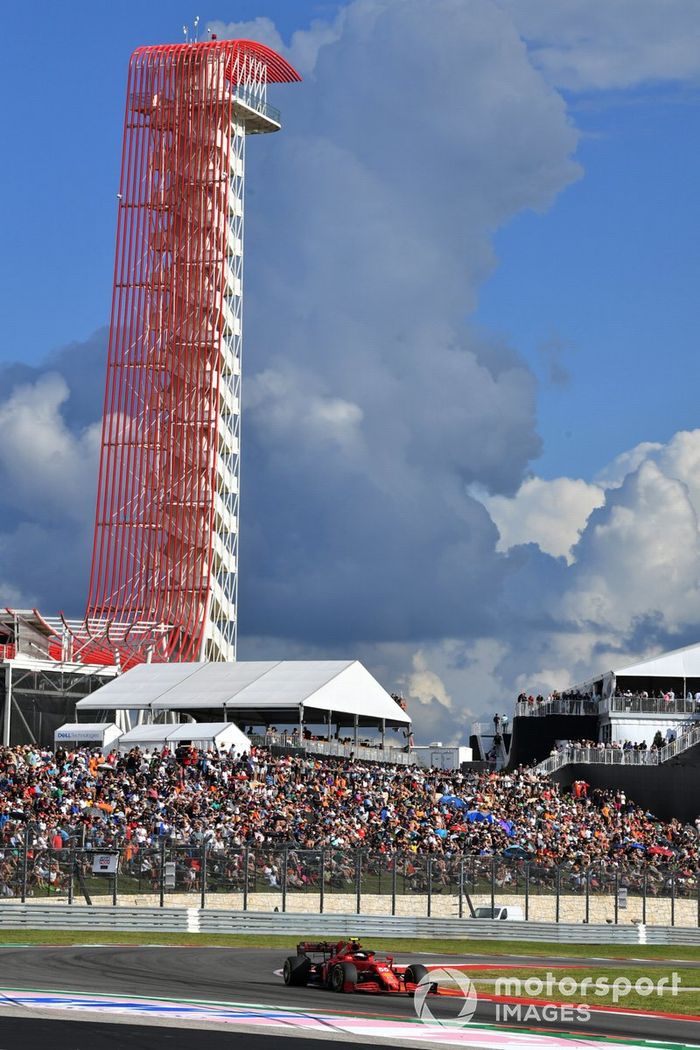 Carlos Sainz Jr., Ferrari SF21