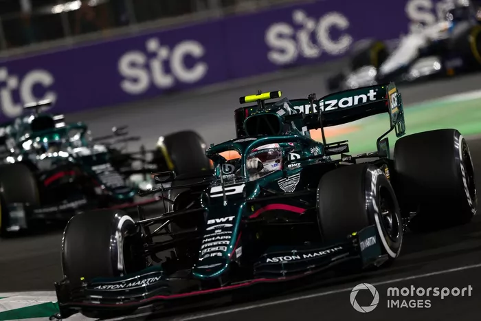 Sebastian Vettel, Aston Martin AMR21, Lance Stroll, Aston Martin AMR21
