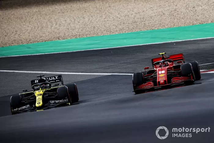 Charles Leclerc, Ferrari SF1000, Daniel Ricciardo, Renault F1 Team R.S.20