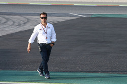 Ufficiali alla nuova chicane che sostituisce la curva 12