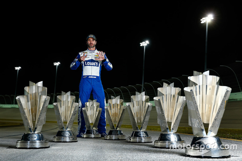 NASCAR Sprint-Cup-Champion 2016: Jimmie Johnson, Hendrick Motorsports, Chevrolet