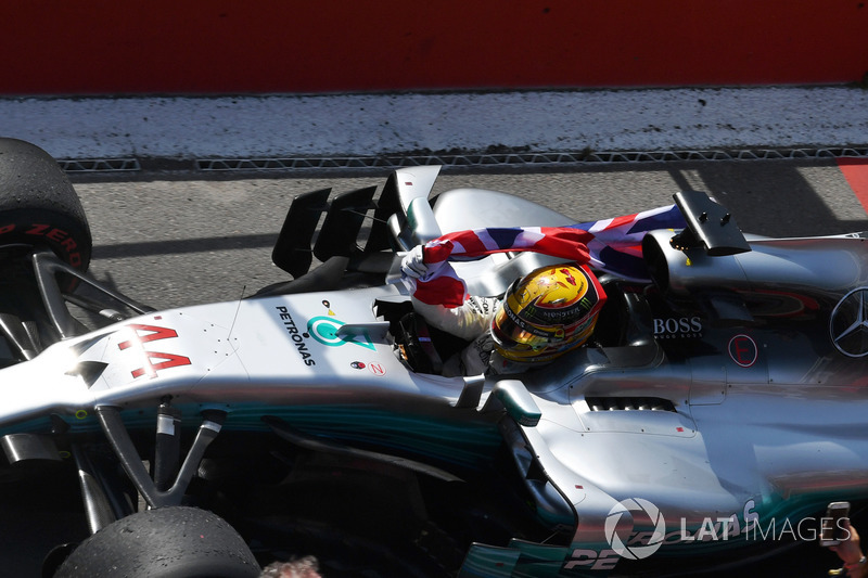Race winner Lewis Hamilton, Mercedes-Benz F1 W08