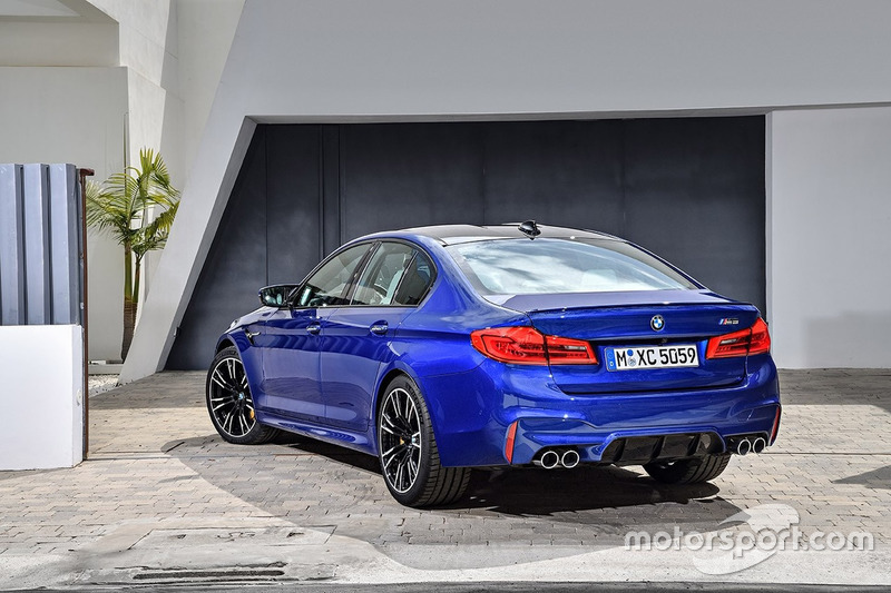Новий BMW M5