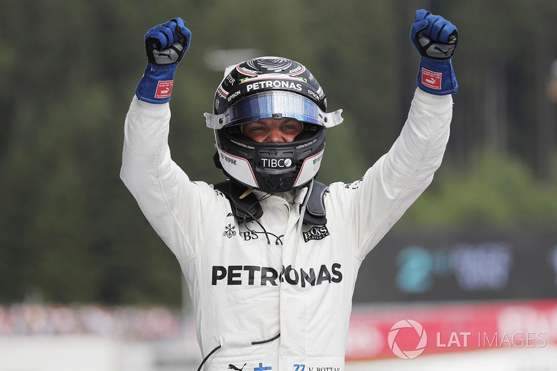 Yarış galibi Valtteri Bottas, Mercedes AMG F1, parc ferme