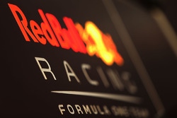 Логотип Red Bull Racing