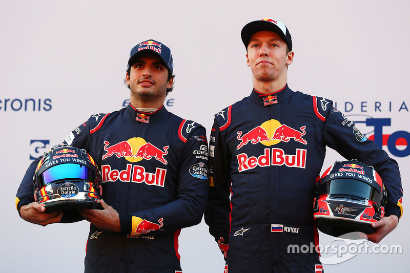 Carlos Sainz y Daniil Kvyat, pilotos de la Scuderia Toro Rosso