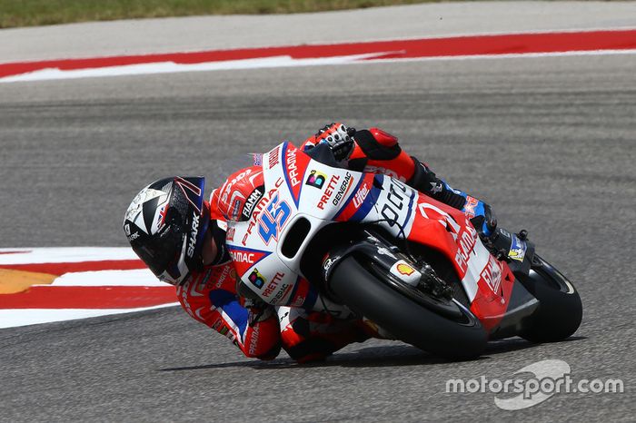 Scott Redding segue em boa fase na temporada 2017 e larga em décimo, três posições à frente de Danilo Petrucci, que anda com uma Ducati GP17, enquanto Redding utiliza a GP16.