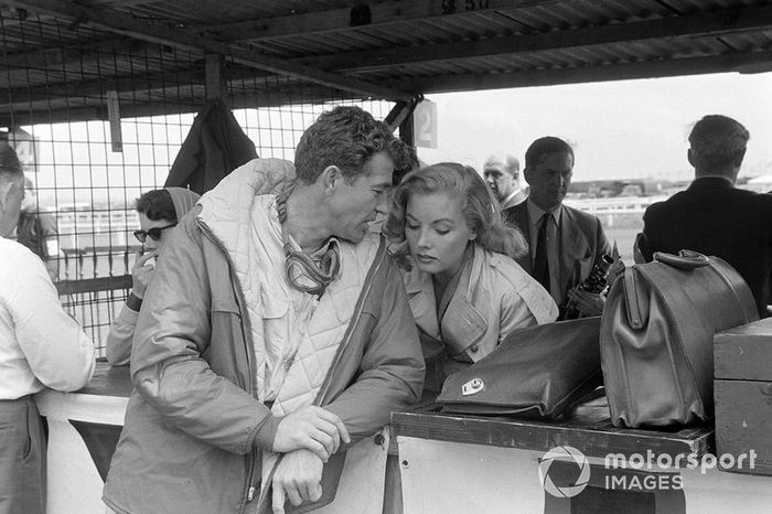 Carroll Shelby con la actriz, Jan Harrison