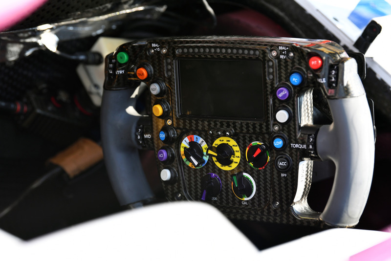 Volante del Racing Point Force India VJM11