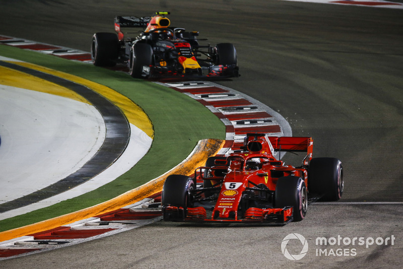 Sebastian Vettel, Ferrari SF71H, Max Verstappen, Red Bull Racing RB14