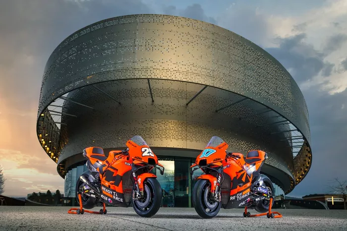 Les KTM de l'équipe Tech3 pour la saison 2022