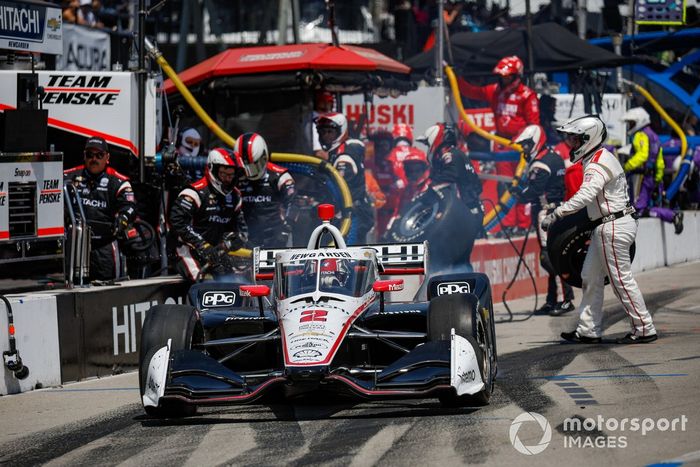 Josef Newgarden, Team Penske Chevrolet, pit stop