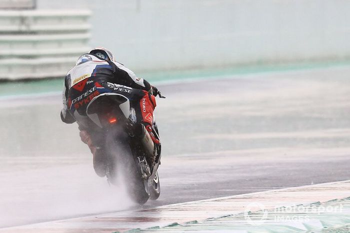 Tom Sykes, BMW Motorrad WorldSBK Team sliding