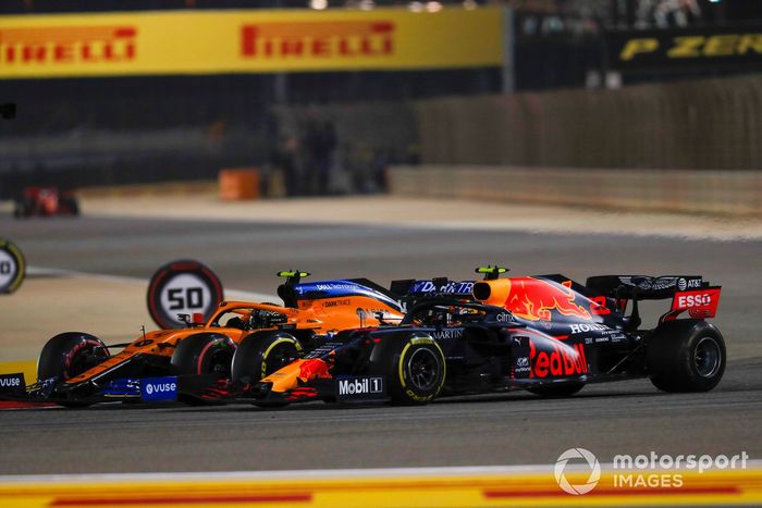 Lando Norris, McLaren MCL35, Alex Albon, Red Bull Racing RB16