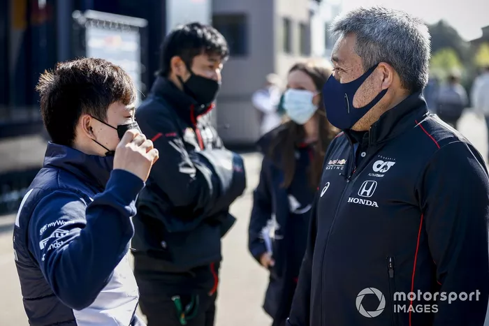 Yuki Tsunoda, AlphaTauri y Masashi Yamamoto, General Manager, Honda Motorsport 