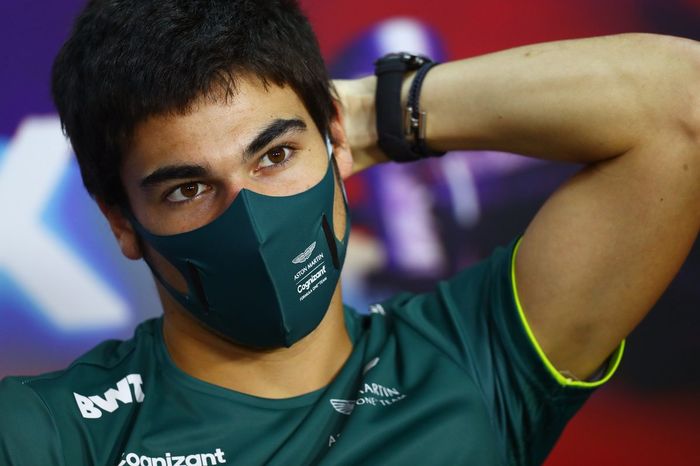 Lance Stroll, Aston Martin en la conferencia de prensa