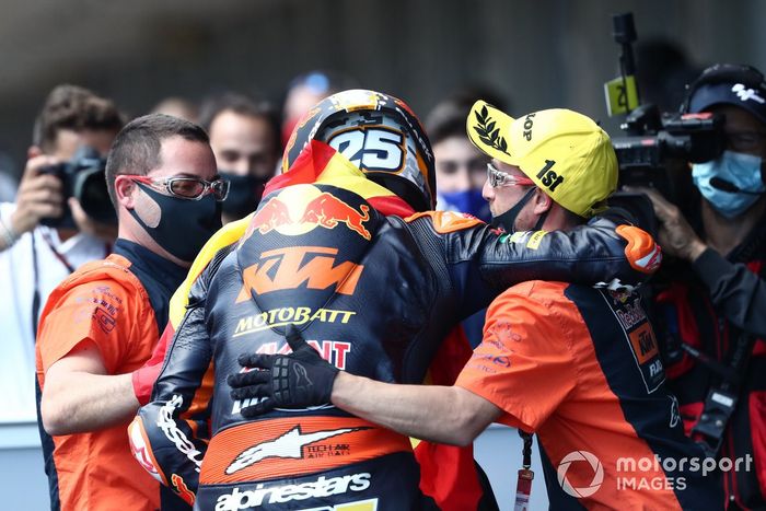 Ganador Raul Fernandez, Red Bull KTM Ajo