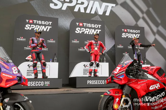 Enea Bastianini, Ducati Team, Jorge Martin, Pramac Racing, Aleix Espargaro, Aprilia Racing Team