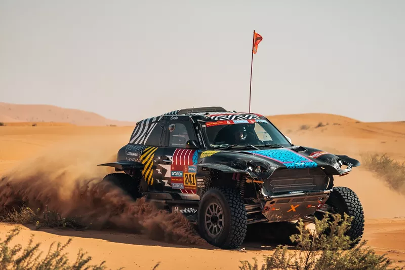 #241 X-Raid Mini JCW Team Mini : Vladas Jurkevicius, Aisvydas Paliukenas