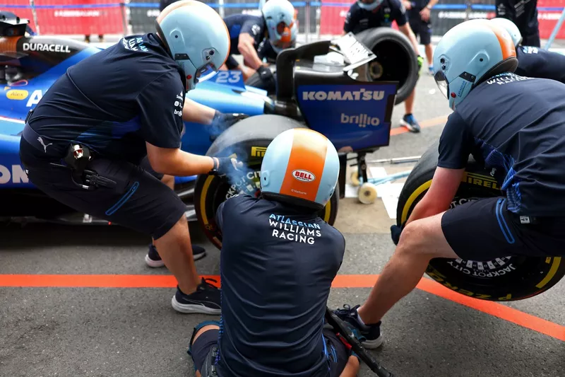 Essais des arrêts au stand de Williams