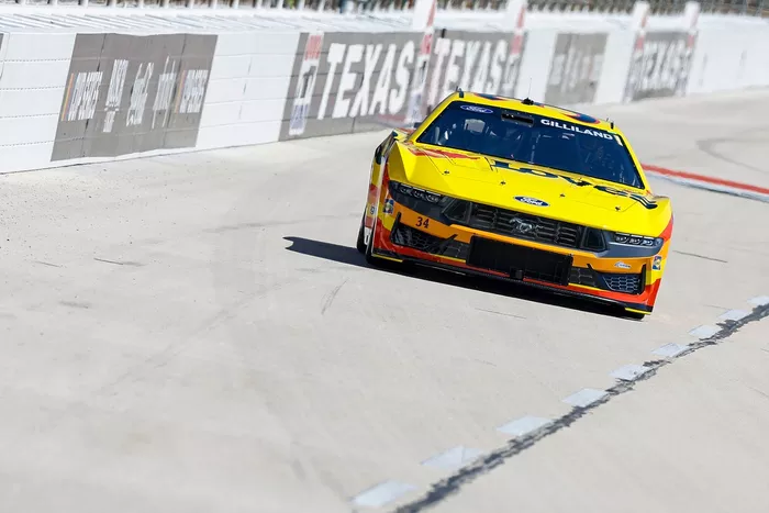 Todd Gilliland, Front Row Motorsports Ford