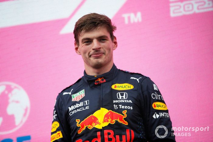 Podio: ganador de la carrera Max Verstappen