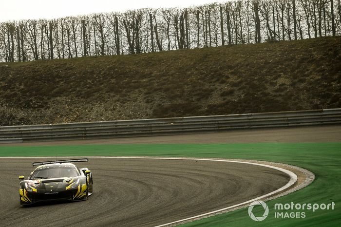 #66 Iron Lynx Ferrari 488 GTE EVO: Claudio Schiavoni, Andrea Piccini, Matteo Cressoni 